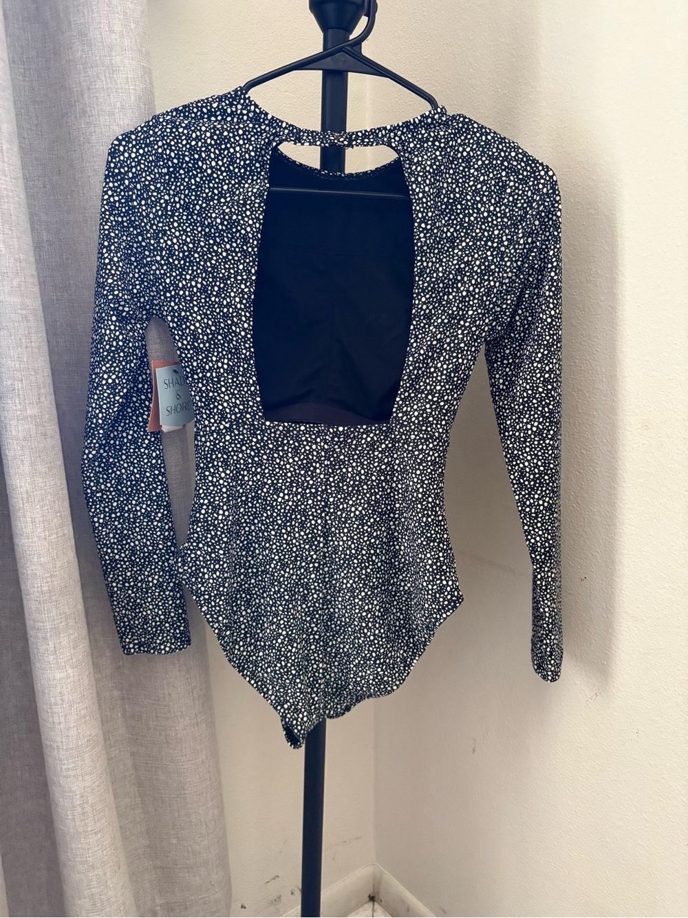 Shade & Shore Black and White Speckled Long Sleeve Bodysuit with Back Cutout